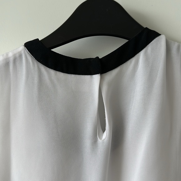 Twik/Simons Black & White Blouse with beautiful bow detailing - Picture 5 of 5